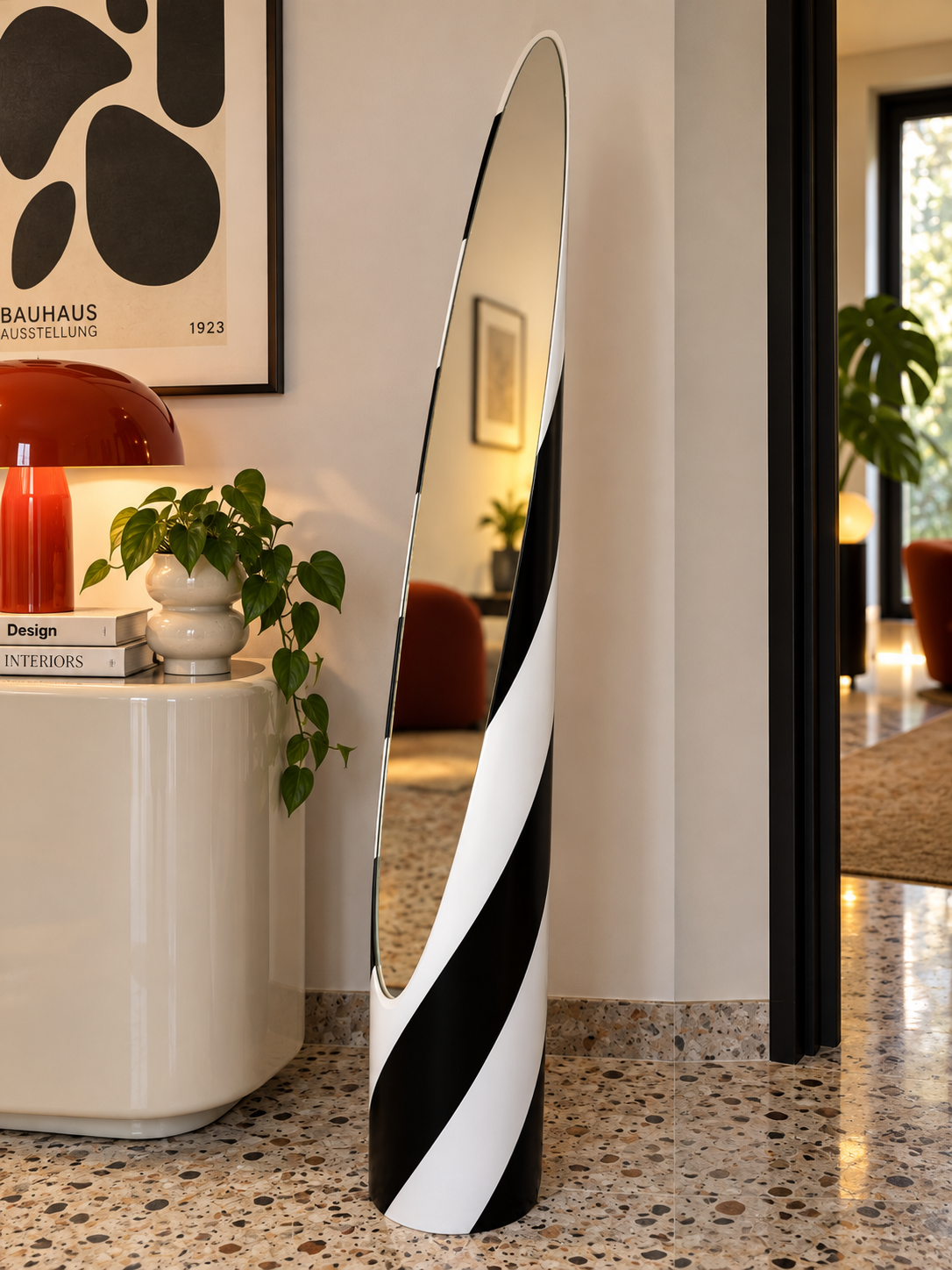 Candy Lipstick Mirror Nero & Bianco – Design Italiano | Su Ordinazione