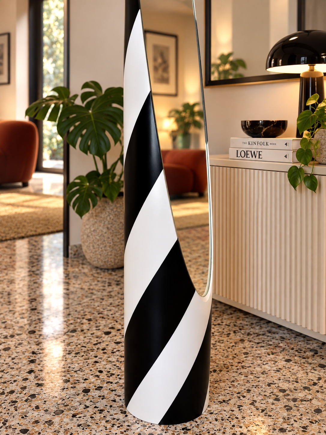 Candy Lipstick Mirror Nero & Bianco – Design Italiano | Su Ordinazione